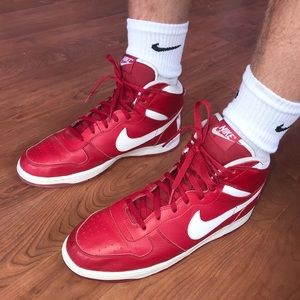 Men’s 13 Red Nikes ✯